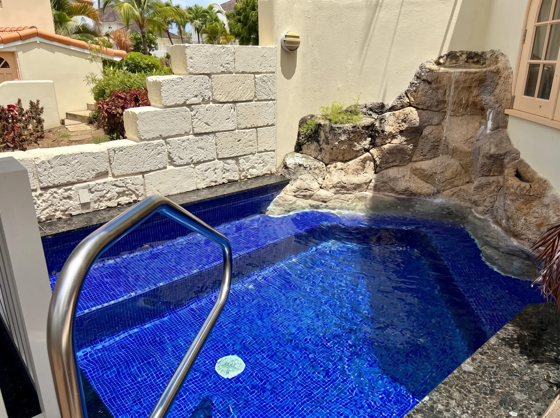 Private plunge pool at Palm Breeze Villa
